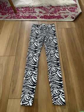 American Apparel Black & White Zebra Print Leggings